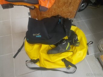 Zet toro s vybavením - 16