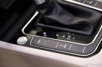 VW Passat GTE Variant 1.4 TSI 160kW DSG - záruka Autodraft - 16