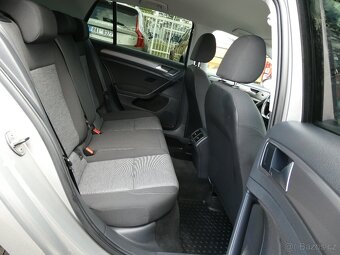 Volkswagen Golf 1,2 TSi 63kW serviska, závěs - 16