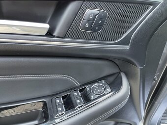 Ford S-Max 2.0 TDCI 110 kW navi 7 míst - 16