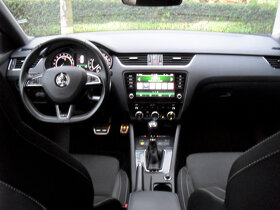 Škoda Octavia 2,0TDI RS 4x4 DSG LED Panorama -DPH- 478888Kč - 16