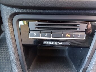 Volkswagen Sharan 2.0Tdi 7 míst - 16