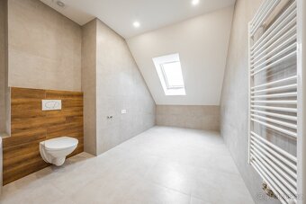Dům o 3 bytech s terasou a zahradou, Chyňava, okr. Beroun - 16