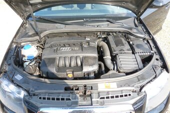 Audi A 3 1.6i Sportback - 16
