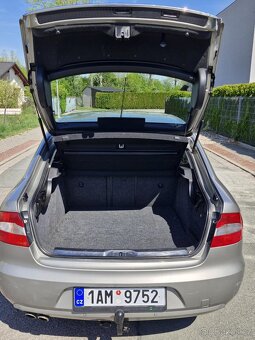Škoda Superb II Laurin&Klement  Tažné zapsáno v Tp - 16