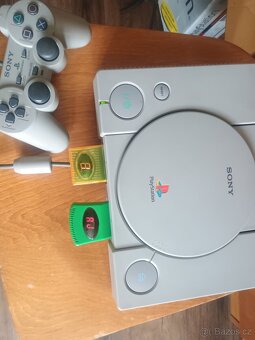 PlayStation 1 s originální - 16