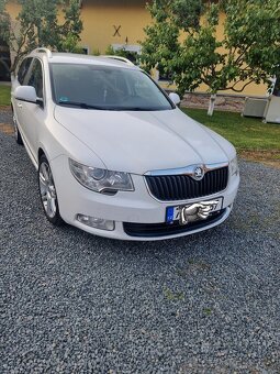 Škoda superb combi 2L 103kw r.v. 2011 - 16