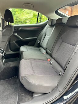 Škoda Superb 3 FL 2.0 TDi Sedan DSG 2021 - 16