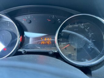 Prodám Peugeot 5008, Automat - 16