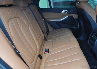 BMW X5 3,0d xDrive M-SPORT ČR 1.M - 16