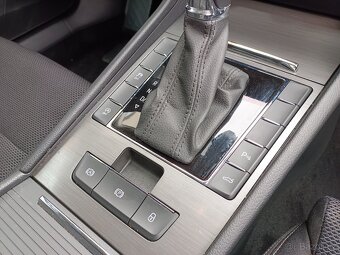 Škoda Superb 3 Combi 2.0TDI 147kW 4x4 DSG Webasto Matrix DAB - 16