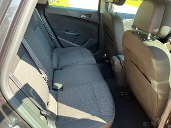 Opel Astra 1.4 T Serviska Tempomat 1. Majitel - 16