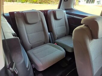 Alhambra 2.0TDI/103kW Style,4x4,7míst,2015,tažné,kamera - 16