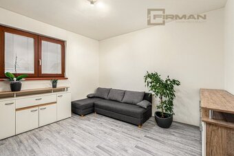 Prodej moderní dřevostavby 4+kk s  vyhřívaným bazénem, okras - 16
