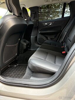 Volvo V60, D3, 2019, manuál - 16