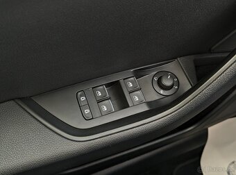 Škoda Superb KOMBI 1.4TSi 110kW DSG STYLE - 16