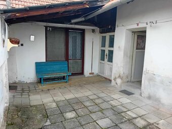 Rodinný dům se zahradou v obci Litobratřice - 16