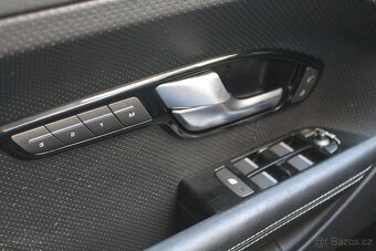 Land Rover Evoque 2.2TD4 AT9+AWD+DYNAMIC+MERIDIAN - 16