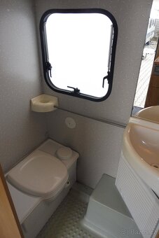 Adria Optima 410 Palandy Rezervace - 16