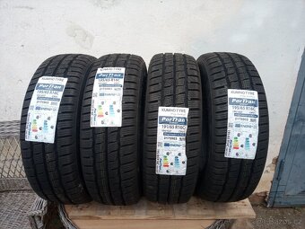 PRODÁM NOVÉ ZIMNÍ PNEU KUMHO 195/65/R16C 104/102T - 16