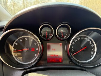 Opel Astra 1.4 Turbo, ve výborném stavu - 16