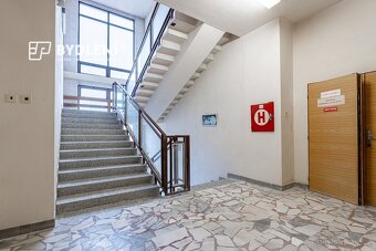 Prodej průmyslového areálu 11 341m² - 16