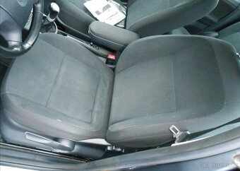 Škoda Roomster 1,6 16V 77 kW KLIMA Serviska benzín - 16