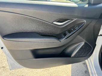 Hyundai ix20 1.6 i 92kw Automat 1.Majitel extra výbava - 16