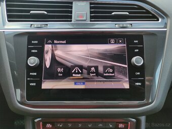 VW Touran DSG HIGHLINE LED ACC NAVI VYHŘ.SEDAČKY TAŽNÉ - 16