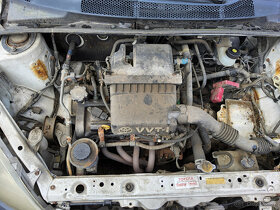 Toyota Yaris 2001 1,0VVT-i 50kW 1SZ-FE DILY z VOZ - 16