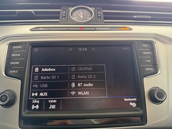 Volkswagen Passat 2,0 TDI 110kW,SERVISKA,DSG - 16