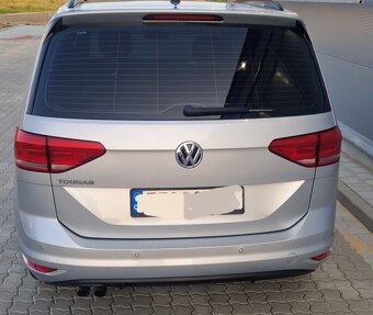VW Touran 2.0Tdi 110kw, r.v.2019, servis za 54.tis.kč - 16