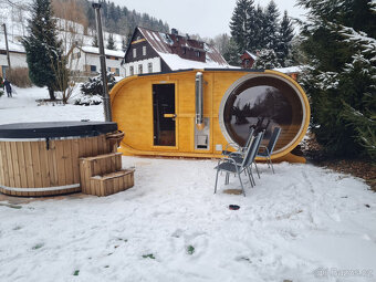 Venkovní oválná sauna s panoramatickým oknem s odpočívárnou - 16
