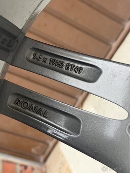 Mercedes R19 AMG z Mercedes E43 E53 W213 Michelin zimní - 16