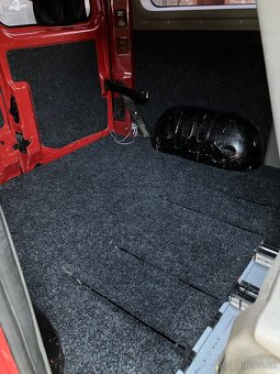 Prodám havarovaný Renault Master 2.3,r.v.2012,107 kw,9 míst - 16