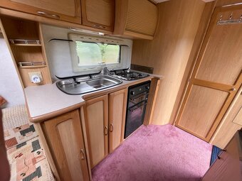 Obytný přívěs Elddis Odyssey bržděny 1400 kg, rok 2017 - 16