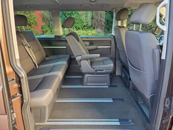 Multivan T5 2.0TDI 103kW Team 4x4,nav,šíbr,serviska,Dynaudio - 16