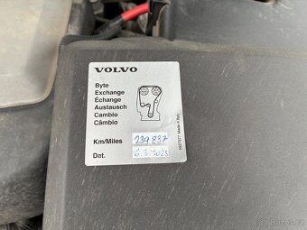 Volvo XC90 D5 136 kW | 2010, 4x4, AUT, 7míst | XENONY, TAŽNÉ - 16