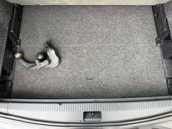 Škoda Octavia,  2.0 TDI 110KW DSG ELEGANCE  BI-XEN TAŽNÉ - 16