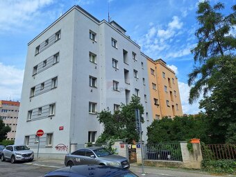pronájem bytu 2+kk 48m2 po rekonstrukci 4. patro cihla výtah - 16