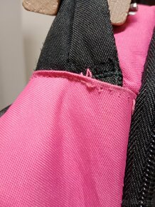Růžovo černý batoh značky OXY - 16
