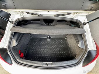 Scirocco R - 16