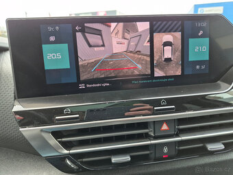 Citroën ë-C4/100kW/SHINE/DPH/NEZÁV.TOPENÍ/PANORAMA - 16