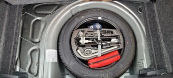 VW Polo 1,2 TSi 66kW benzín Comfortline r.v.2017 - 16