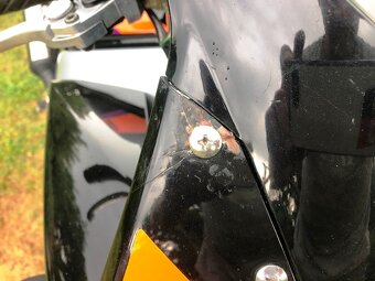 Yamaha FZR 600R, plně funkční, velmi zachovalá - 16