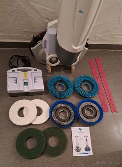 i Mop XL – Čisticí stroj s ovladatelností plochého mopu - 16