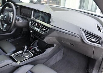 BMW Řada 2 218d M-SPORT HUD 1M ČR - 16