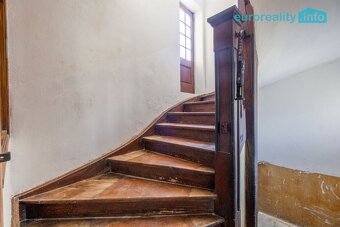 Prodej, rodinný dům s možností tří bytových jednotek, Jablon - 16