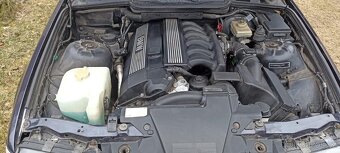 BMW e36 Touring 323i - 16