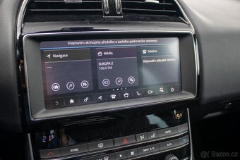 Jaguar XE 2.0 I4P R-Sport AT - 16